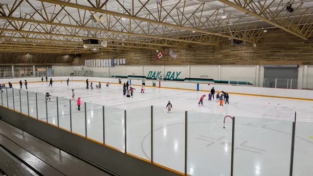 Public Skate in Oak Bay