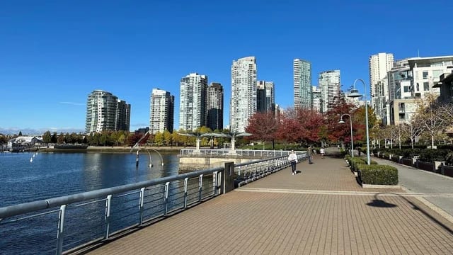 Rent Bikes and Cycle the Stanley Park Seawall