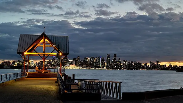 Friday Nights at the Shipyards Market