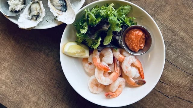 Dockside Seafood at Float 30
