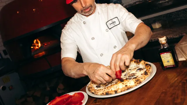 Number-One Pizza at Spacca Napoli