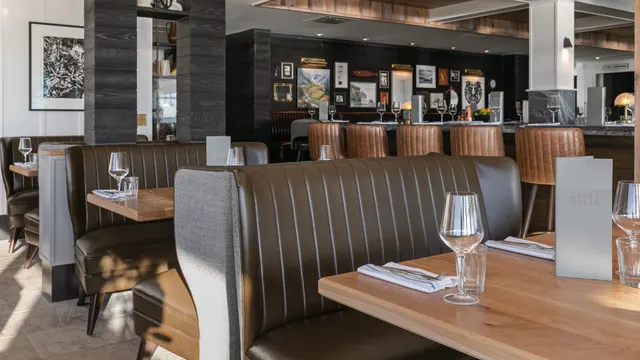 Oceanfront Seafood at The Beach House, Dundarave