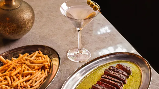 Steak Frites at Entrecôte