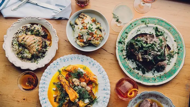Wine and Small Plates at Stage