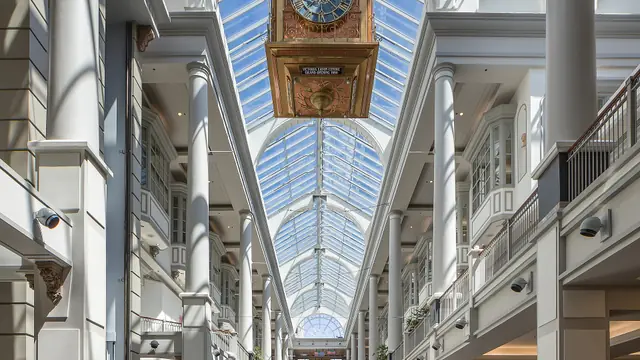 Treat Yourselves Around the Bay Centre