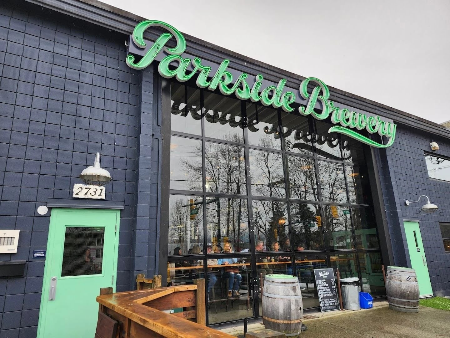 Patio Pints at The Parkside Brewery, Brewers Row, Murray Street, Vancouver BC