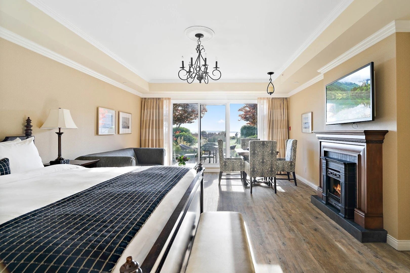 Seaside Mineral Pools at Oak Bay Beach Hotel, 1175 Beach Dr, Oak Bay waterfront, Victoria BC