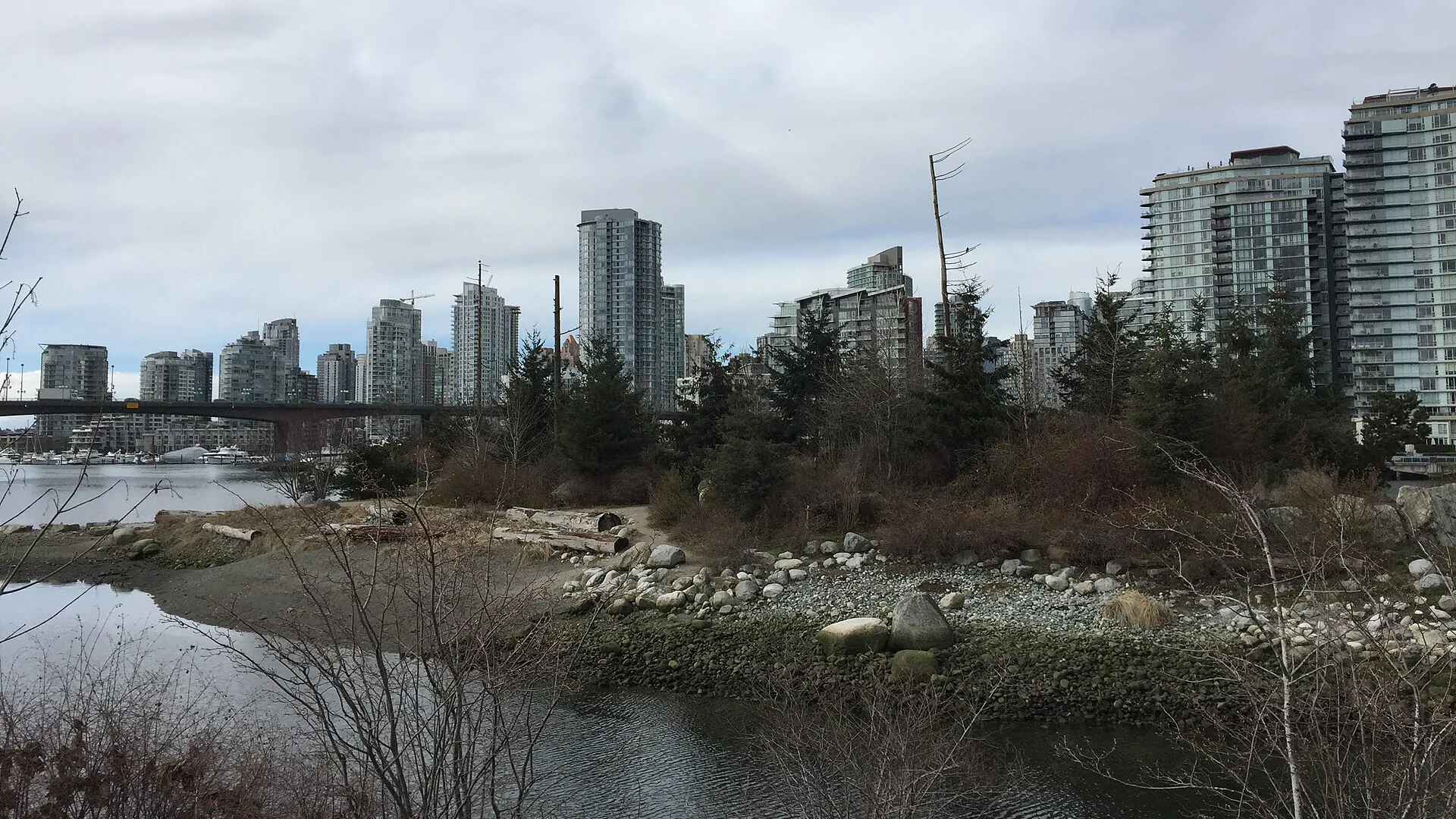Hop Out to 'Beer Island', Hinge Park / Habitat Island, Southeast False Creek, Vancouver BC