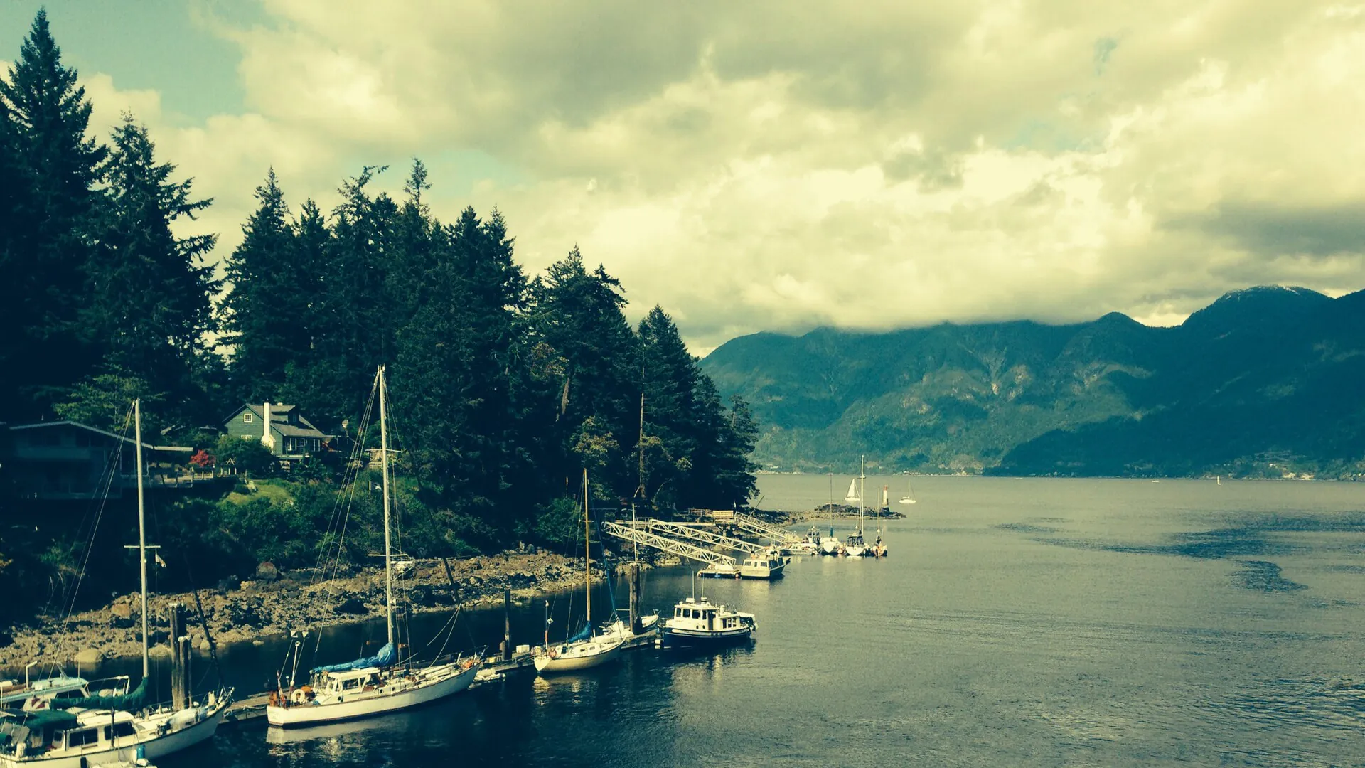 Bowen Island Overnight: A Cottage in Snug Cove, Snug Cove & Deep Bay, Vancouver BC