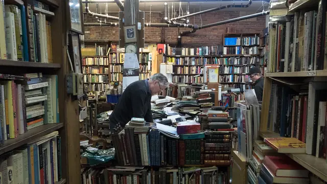 Lose an Hour in MacLeod's Books